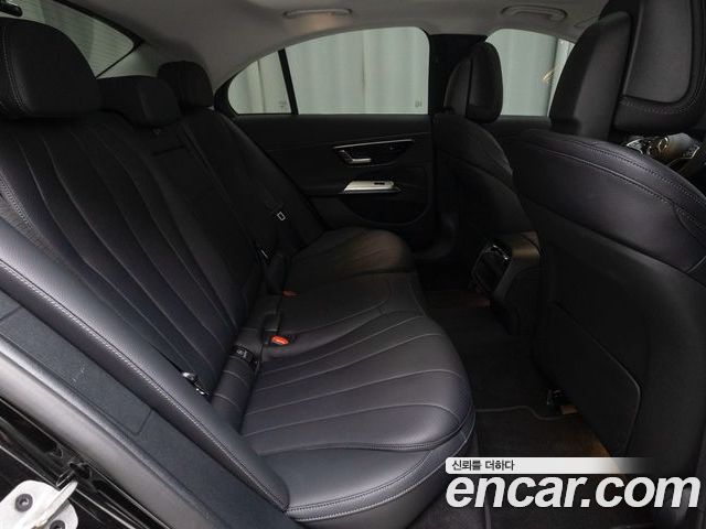 Mercedes-Benz E-Class 2025 — фото 10