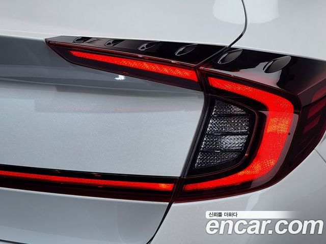 Hyundai Sonata 2022 — фото 9