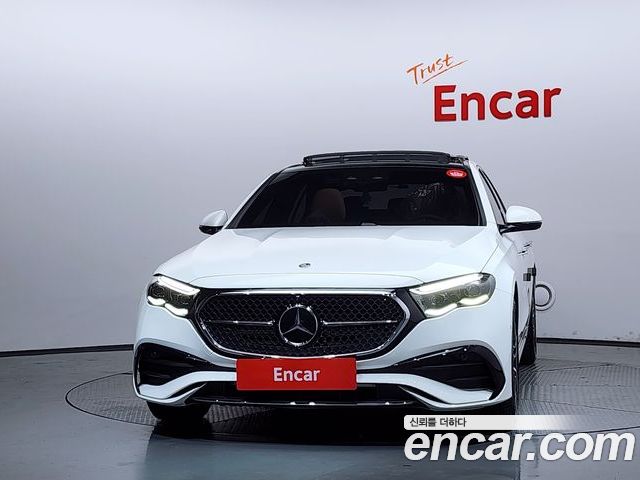 Mercedes-Benz E-Class 2025 — фото 3