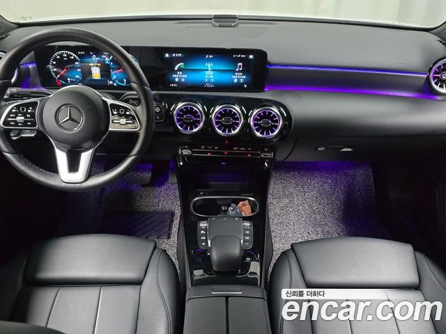 Mercedes-Benz A-Class 2023 — фото 10
