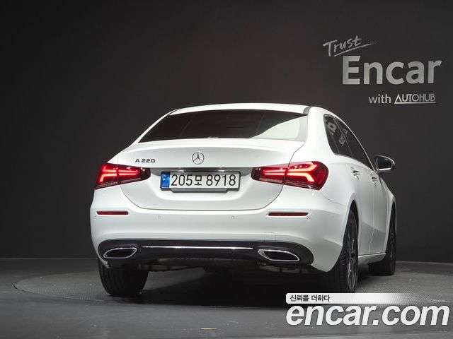 Mercedes-Benz A-Class 2023 — фото 4