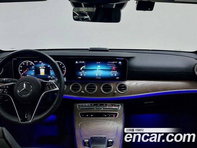 Mercedes-Benz E-Class 2023 — фото 7