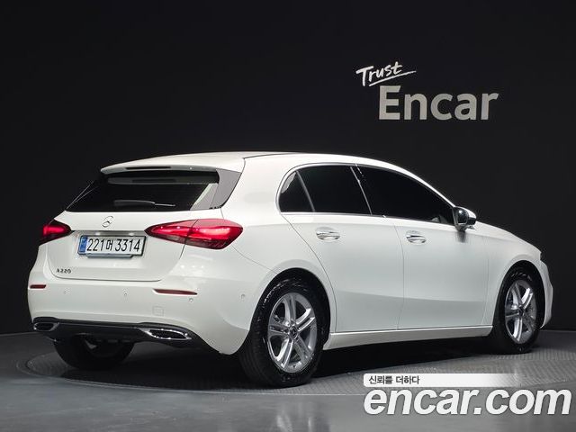 Mercedes-Benz A-Class 2024 — фото 2