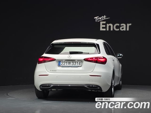 Mercedes-Benz A-Class 2024 — фото 4