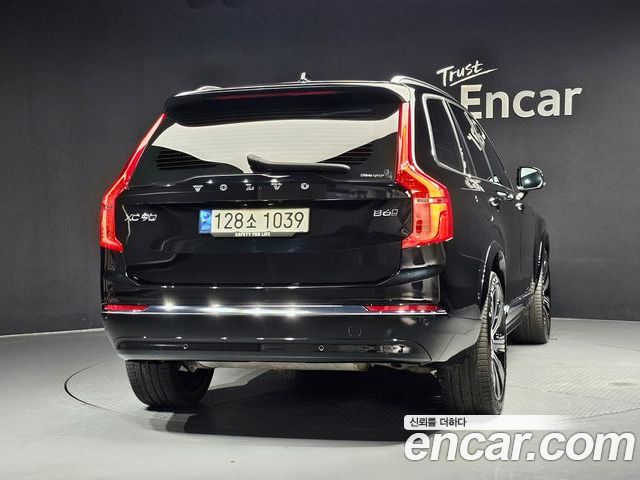 Volvo XC90 2023 — фото 4