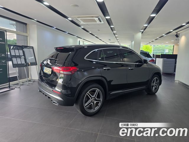 Mercedes-Benz GLA 2023 — фото 2