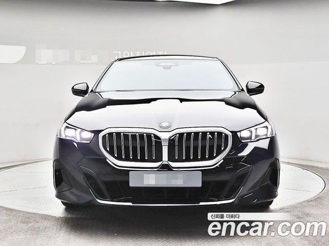 BMW 5 Series 2024 — фото 3