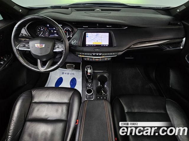 Cadillac XT4 2023 — фото 10