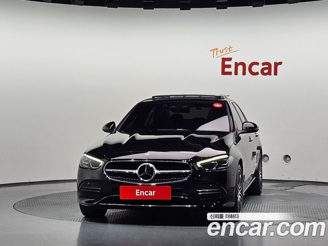 Mercedes-Benz C-Class 2023 — фото 3