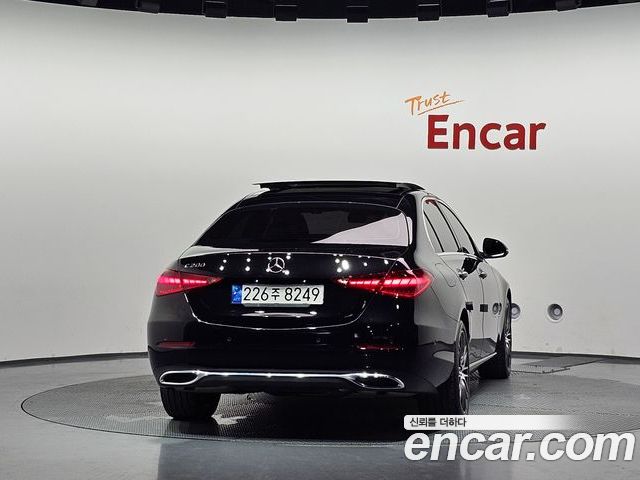 Mercedes-Benz C-Class 2023 — фото 4