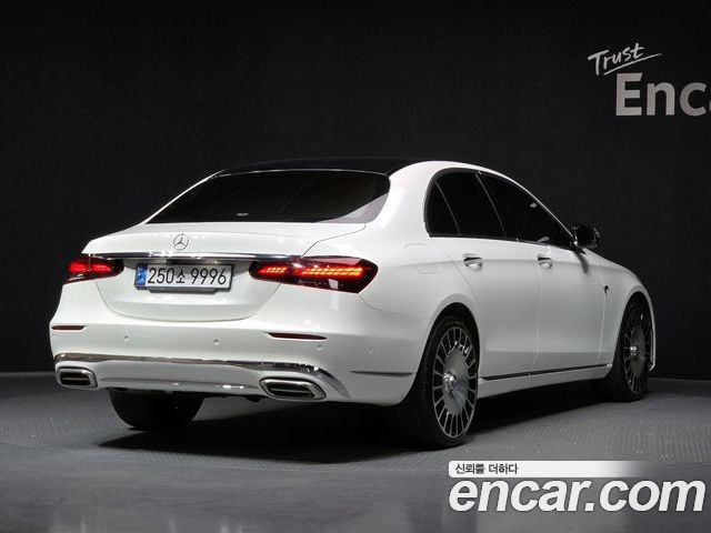 Mercedes-Benz E-Class 2022 — фото 2