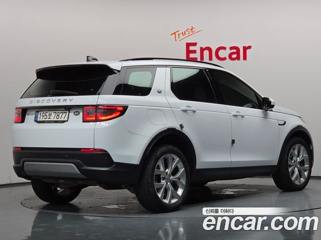 Land Rover Discovery Sport 2023 — фото 2