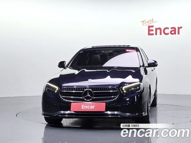 Mercedes-Benz E-Class 2022 — фото 3