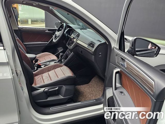Volkswagen Tiguan 2023 — фото 10