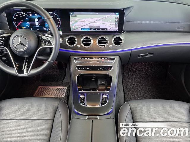 Mercedes-Benz E-Class 2023 — фото 10