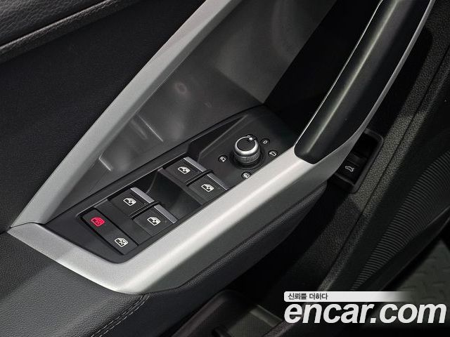 Audi Q3 2023 — фото 10