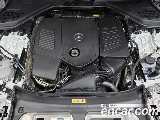 Mercedes-Benz E-Class 2025 — фото 6