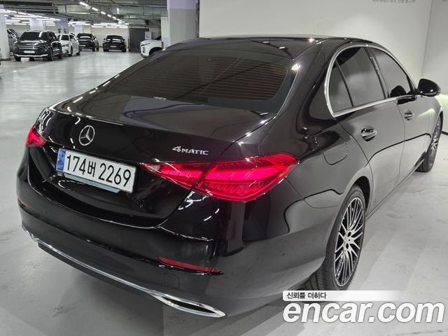 Mercedes-Benz C-Class 2024 — фото 4