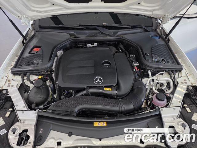 Mercedes-Benz E-Class 2022 — фото 6