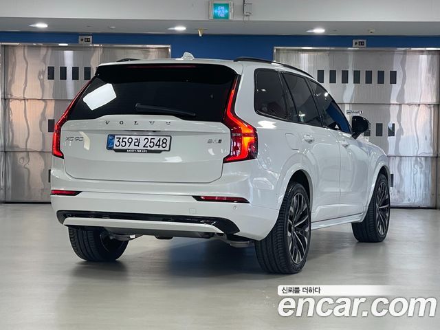 Volvo XC90 2026 — фото 2