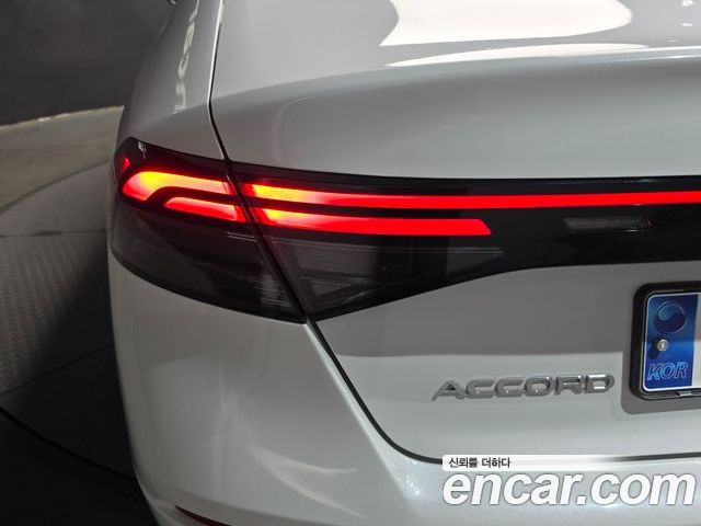 Honda Accord 2024 — фото 9