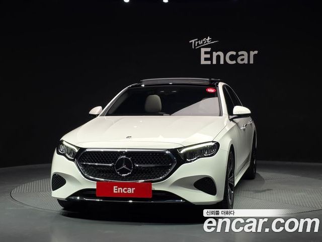 Mercedes-Benz E-Class 2025 — фото 3