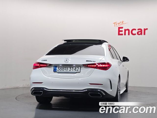 Mercedes-Benz C-Class 2023 — фото 4