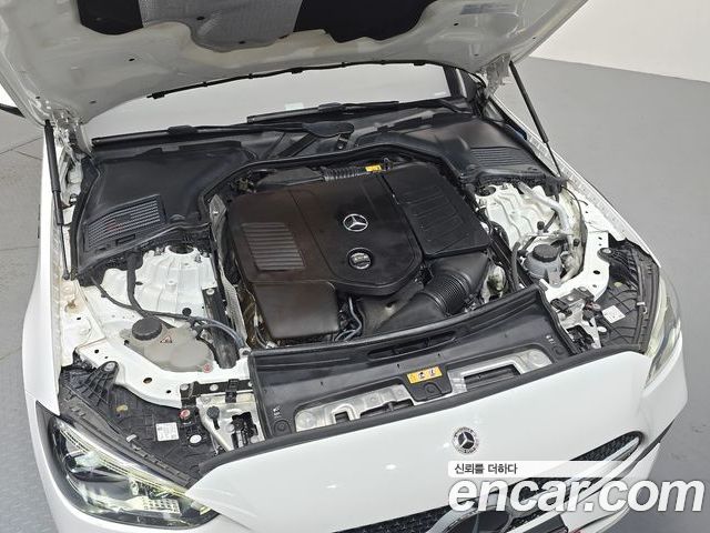 Mercedes-Benz C-Class 2023 — фото 6