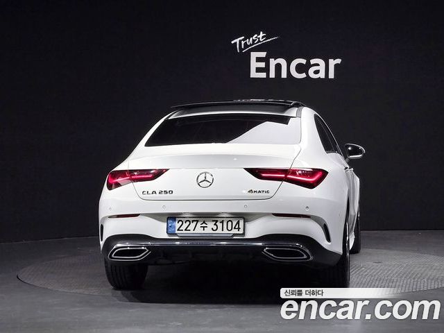 Mercedes-Benz CLA 2024 — фото 4