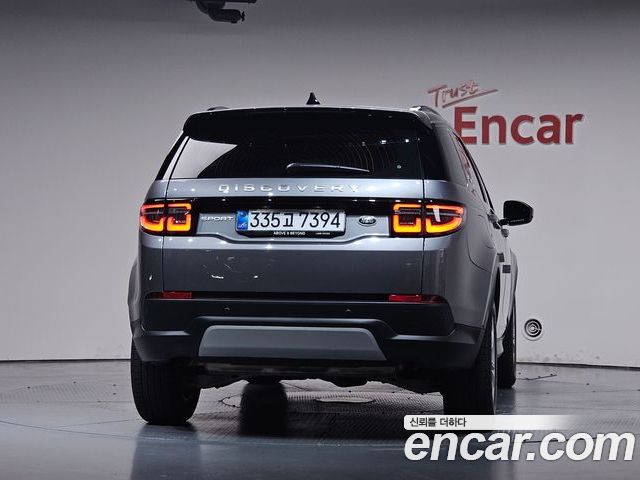Land Rover Discovery Sport 2023 — фото 4