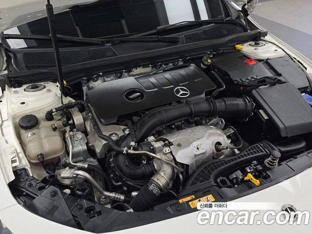 Mercedes-Benz A-Class 2022 — фото 6