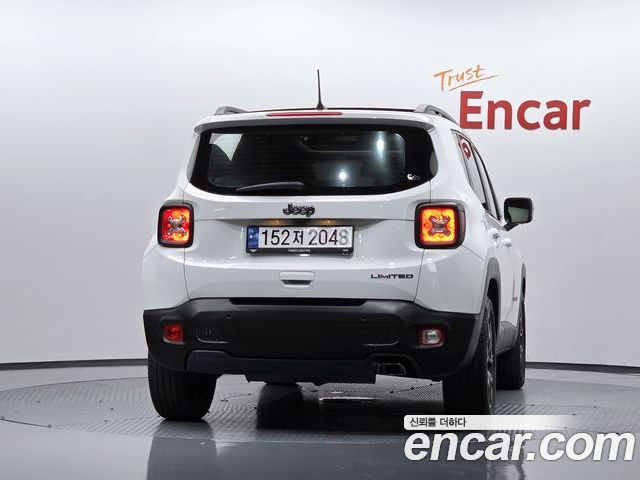 Jeep Renegade 2022 — фото 4