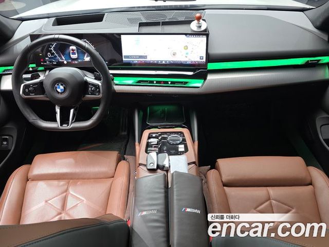 BMW 5 Series 2025 — фото 10