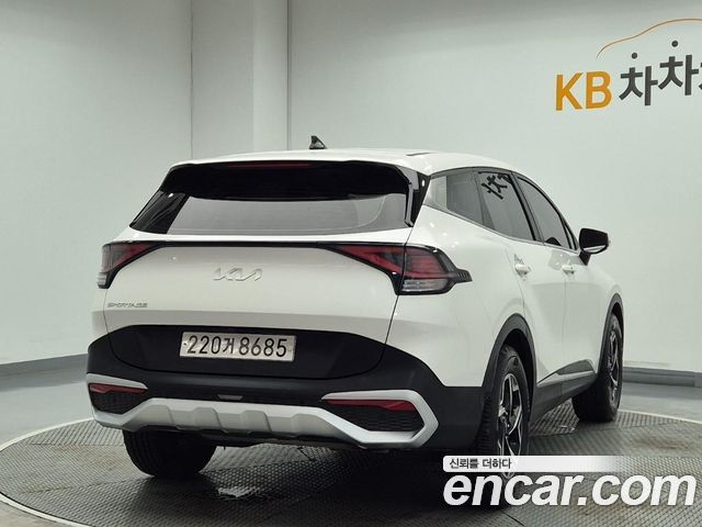 Kia Sportage 2022 — фото 3