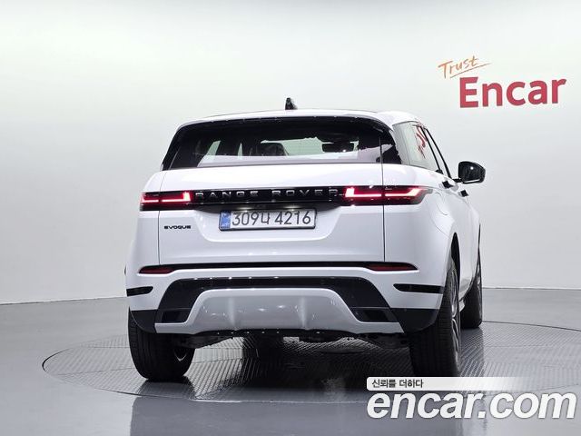 Land Rover Range Rover Evoque 2026 — фото 4