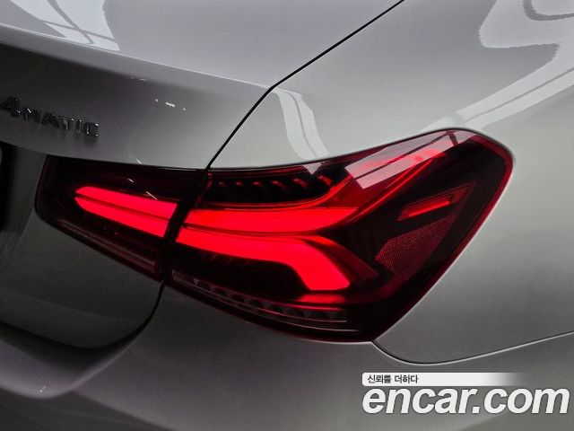Mercedes-Benz A-Class 2022 — фото 9