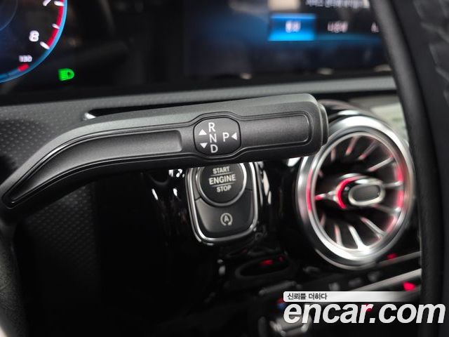Mercedes-Benz A-Class 2022 — фото 9
