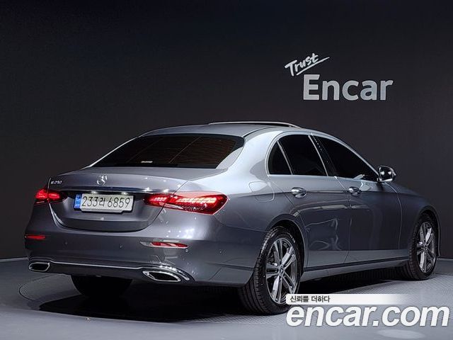 Mercedes-Benz E-Class 2023 — фото 2