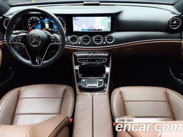 Mercedes-Benz E-Class 2023 — фото 7