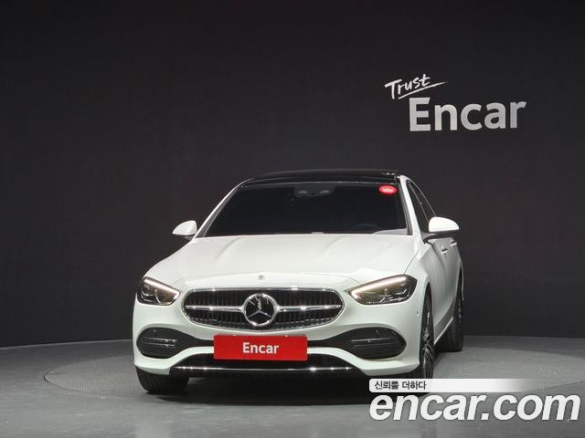 Mercedes-Benz C-Class 2023 — фото 3