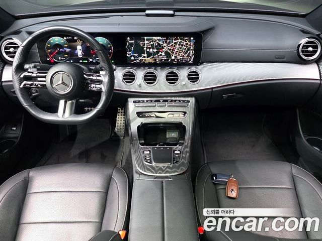Mercedes-Benz E-Class 2022 — фото 10