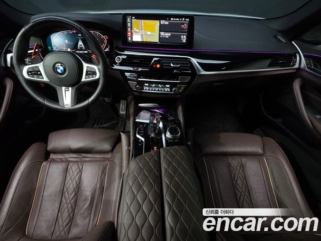 BMW 5 Series 2023 — фото 10