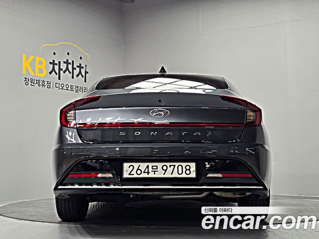 Hyundai Sonata 2022 — фото 4