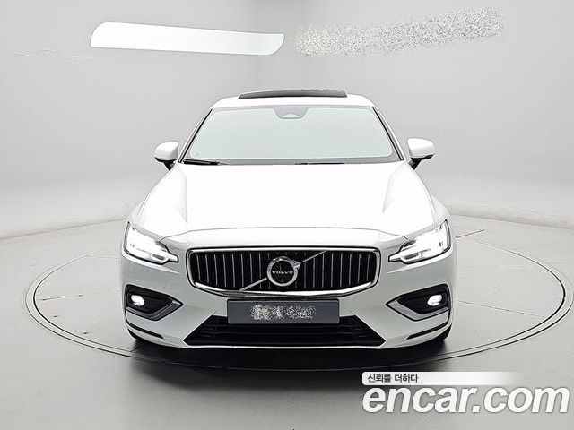 Volvo S60 2024 — фото 2