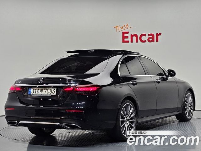 Mercedes-Benz E-Class 2022 — фото 2