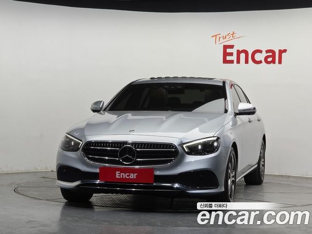 Mercedes-Benz E-Class 2022 — фото 3