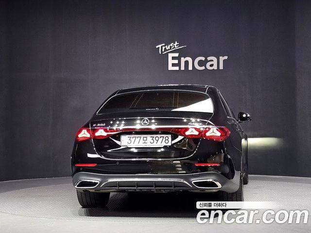 Mercedes-Benz E-Class 2024 — фото 4