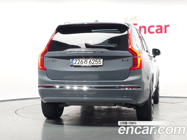 Volvo XC90 2023 — фото 4