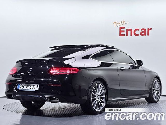 Mercedes-Benz C-Class 2023 — фото 2