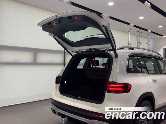 Mercedes-Benz GLB 2025 — фото 10